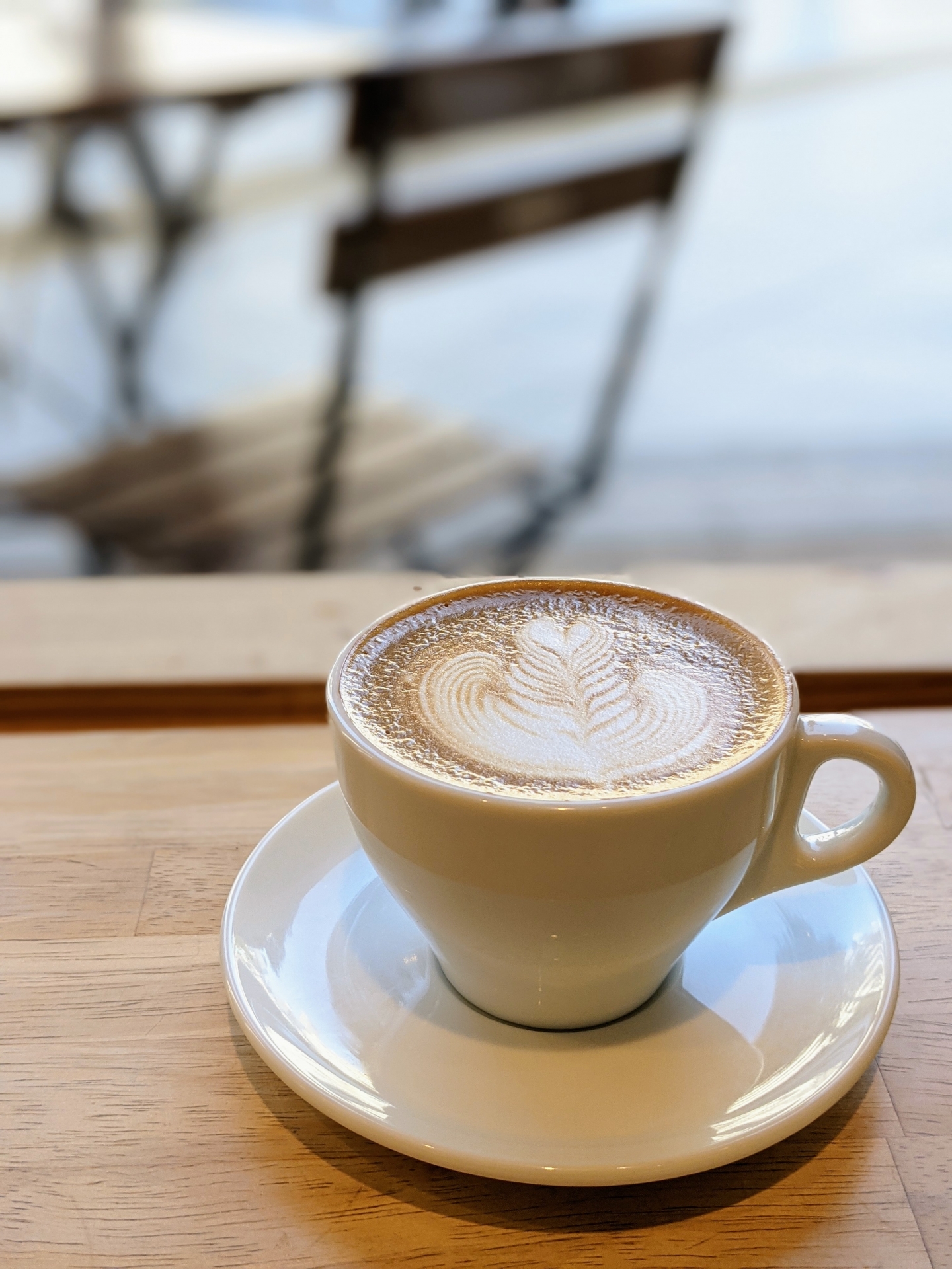 コーヒーを淹れる様子